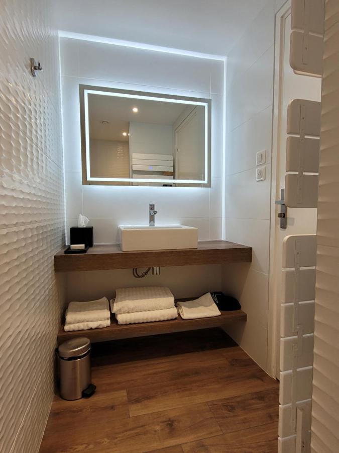 Lodges En Pierres Dorees Saint-Germain-Nuelles Exterior foto